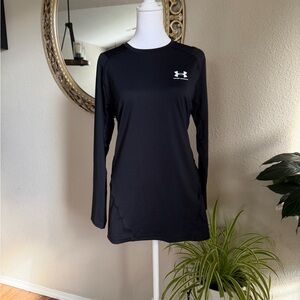 Under Armour Black Women’s Long Sleeve Performance Tee size small